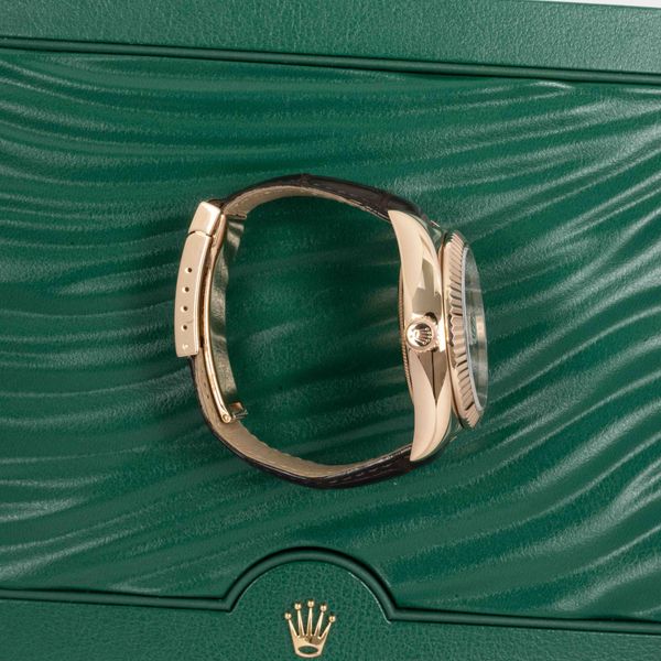 Rolex Sky-Dweller 326135